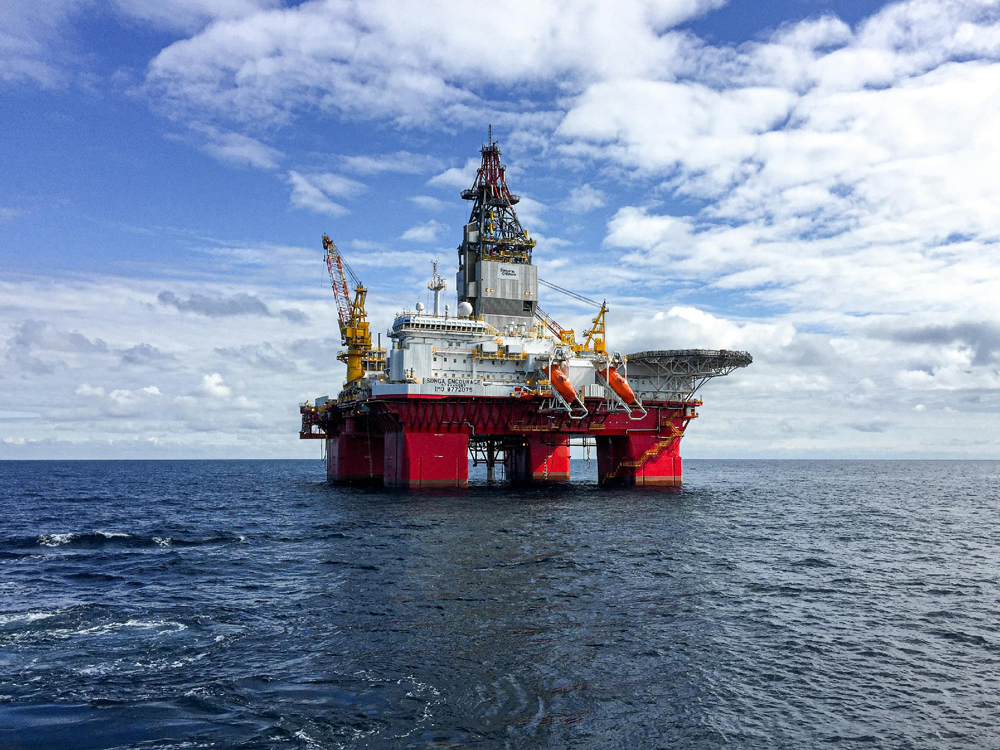 Offshore Oil & Gas Scenarios: Common Requirements Imposed by the Marine Environment on Centrifugal Compressors Offshore Oil & Gas Scenarios: Common Requirements Imposed by the Marine Environment on Centrifugal Compressors