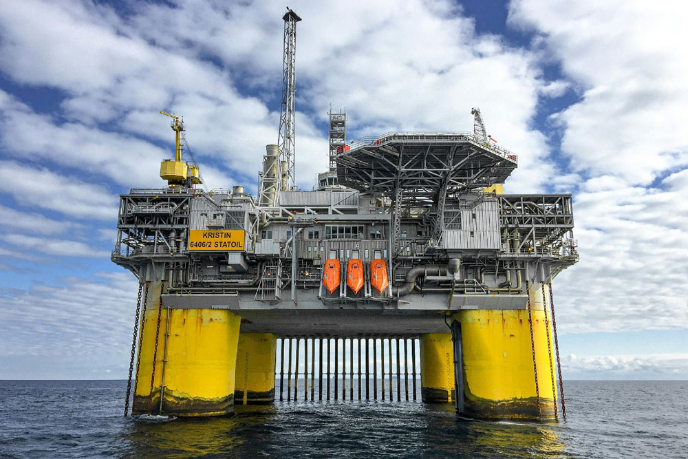 compressor-for-offshore-oil-and-gas.jpg